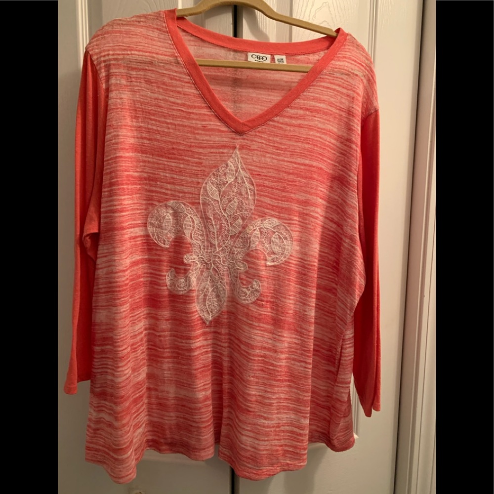 Cute variegated coral/cream blouse with lace motif